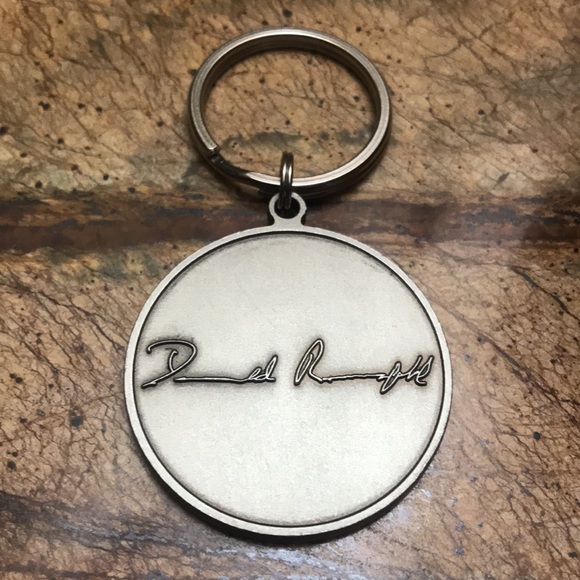 Donald Rumsfeld Signature Keychain Defense Dept. - Picture 3 of 3